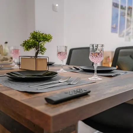 Grand Luxury By Ndk And National Stadium With Free Security Parking