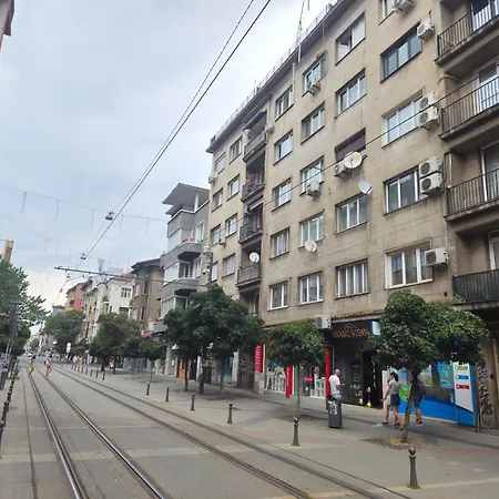 Grand Luxury By Ndk And National Stadium With Free Security Parking Apartmán