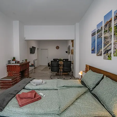 Apartmán Grand Luxury By Ndk And National Stadium With Free Security Parking Sofie